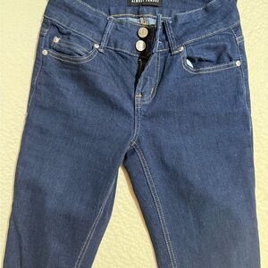 Almost Famous fitted flare dark  Denim Jeans sz 0